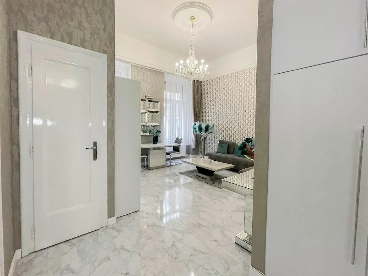 Apartment In Centre Of Budapesta